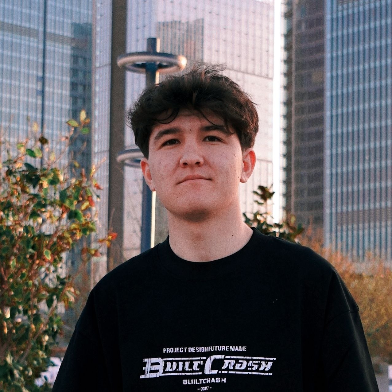 Jahongir Sirojiddinov — SMM mutaxassis va digital marketolog
